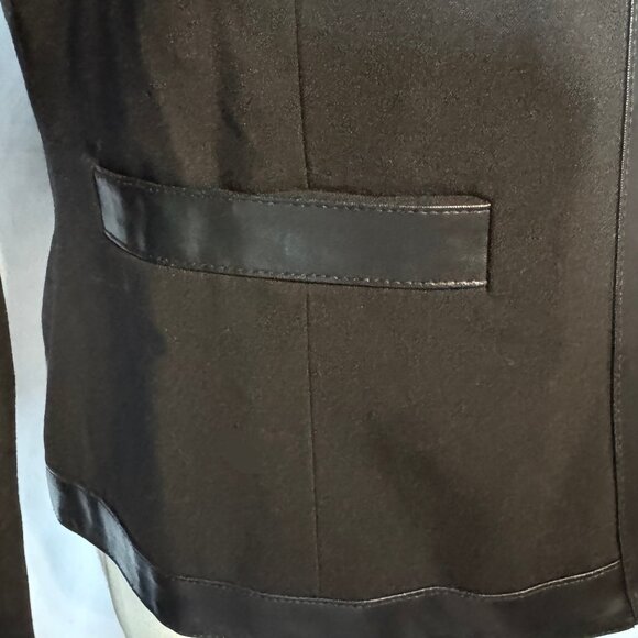 (S) LARRY LEVINE Stretch Black Jacket with Faux Leather Trim - Picture 4 of 11